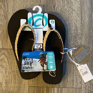 Women’s Cobian black, tan & gold flips  New
